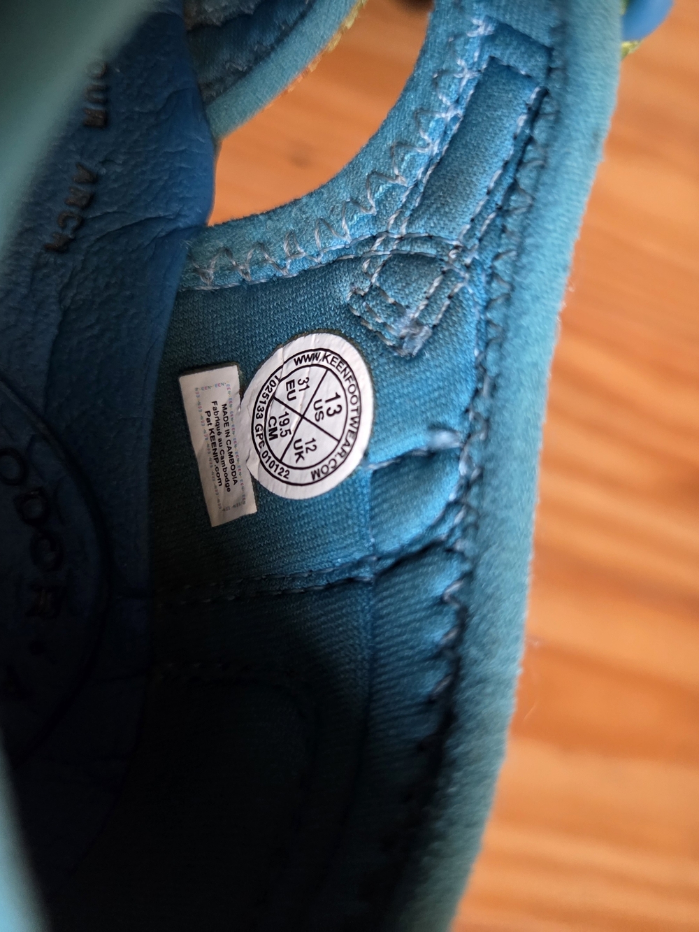 Keen Kids Teal Sandals with Rainbow Straps - Picture 6 of 6